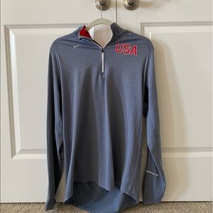 Mens USA dry fit pullover